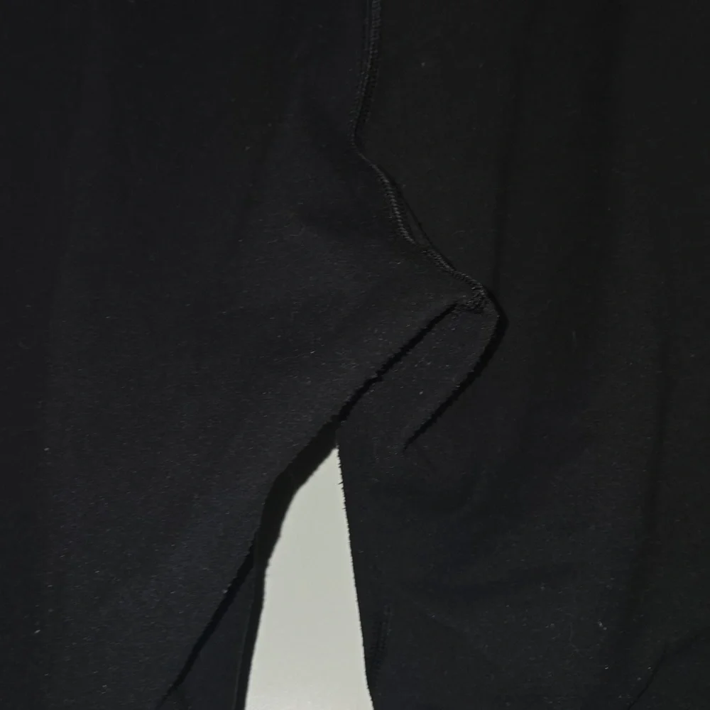 Lululemon Black Cropped Leggings High‎ Rise Size 6